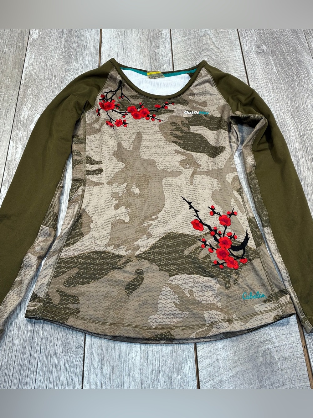 Cabela's OutfitHer women's long-sleeve thermal camouflage size medium regular